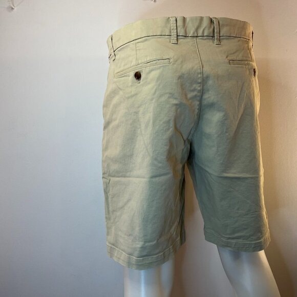 GAP Men's Cotton Sand Khaki Flat Front Shorts - Size 33 - Picture 3 of 4